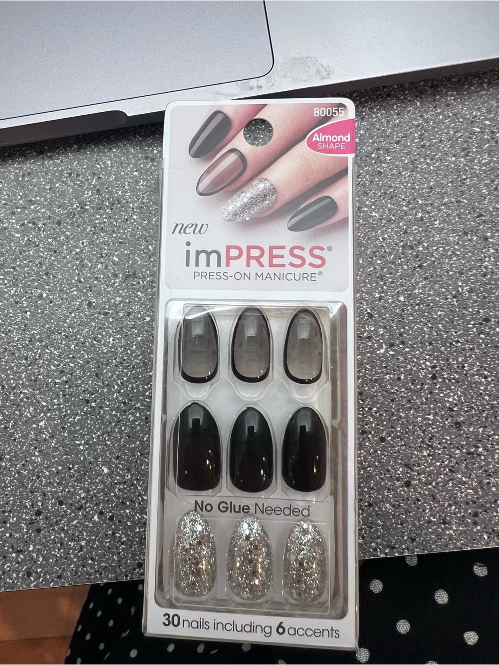 imPRESS Almond Shape Press-On Nails in Black and Silver Glitter